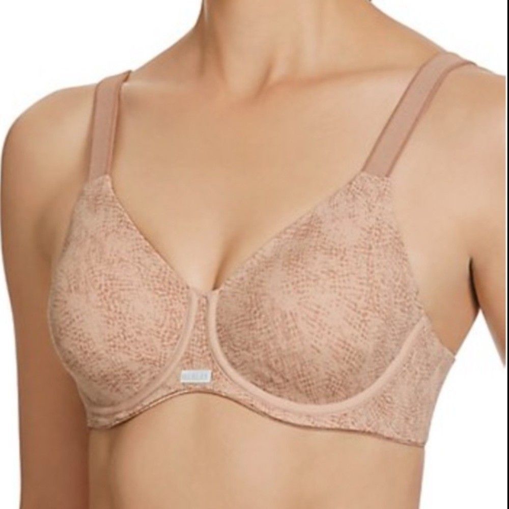 Berlei Convertible Performance Smooth Underwire Sports Bra Size 34DD Nude